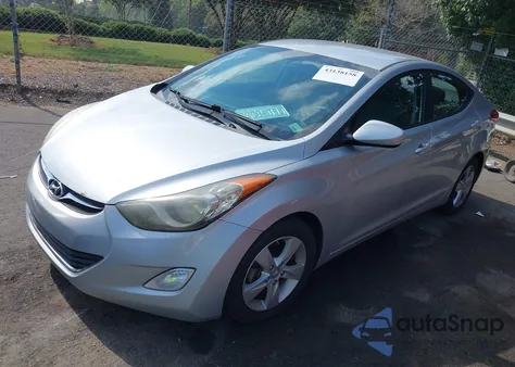 2013 Hyundai Elantra Gls z USA, uszkodzony, nr VIN 5NPDH4AE2DH266219